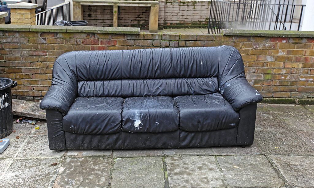 2025-6-ANYTHING-GOES-JUNK-REMOVAL-BLOGMR1.11-How-to-Get-Rid-of-Old-Furniture-Junk-Removal-Tips-for-Large-Items